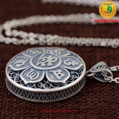 Mặt dây chuyền khắc Om Mani Padme Hum D
